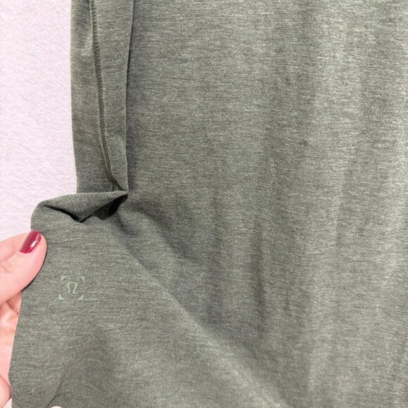 Lululemon Shirt Mens Large Green V-Neck Short Sleeve Athletic Performance Casual - Picture 5 of 6
